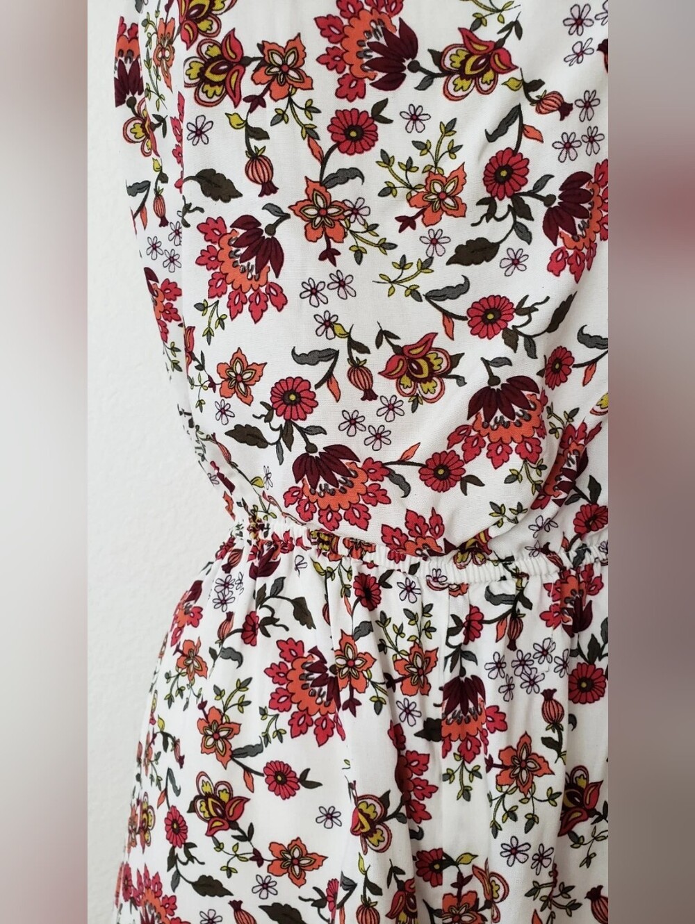 Floral Strapless White and Red Summer Dress - Picture 2 of 4